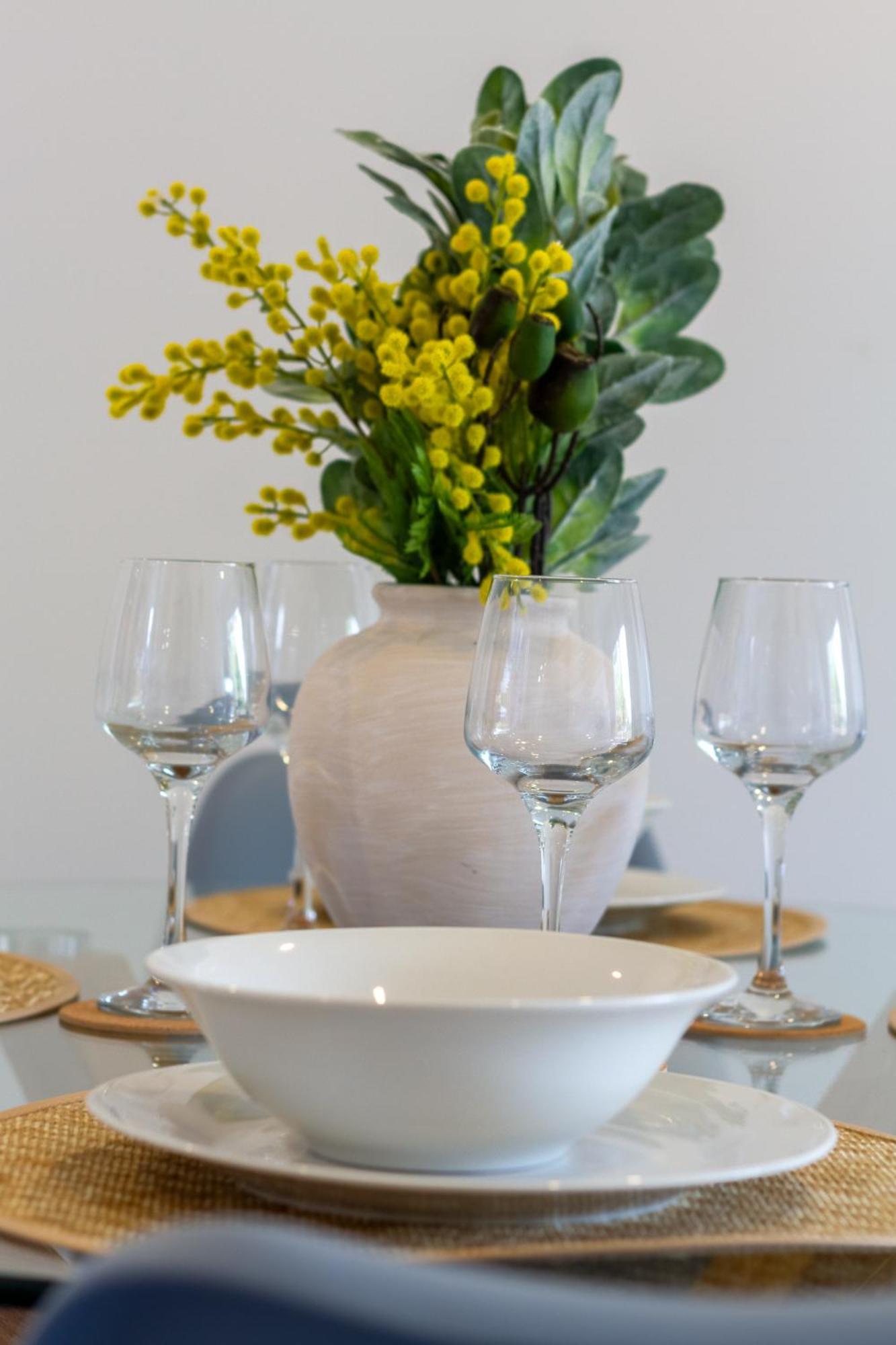 Conveniently Located 2Br Townhouse In West Akl Apartment Auckland Bagian luar foto