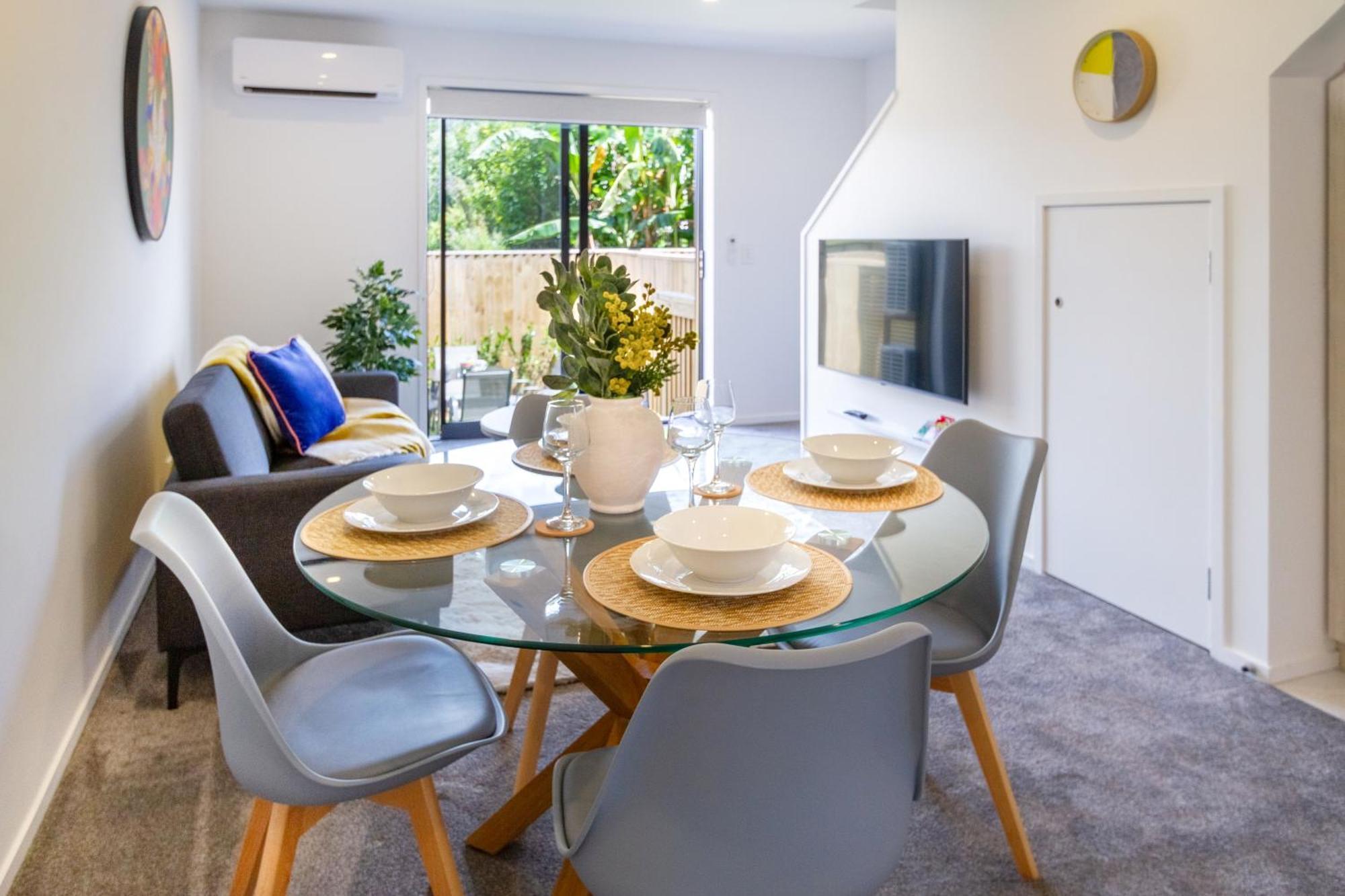Conveniently Located 2Br Townhouse In West Akl Apartment Auckland Bagian luar foto