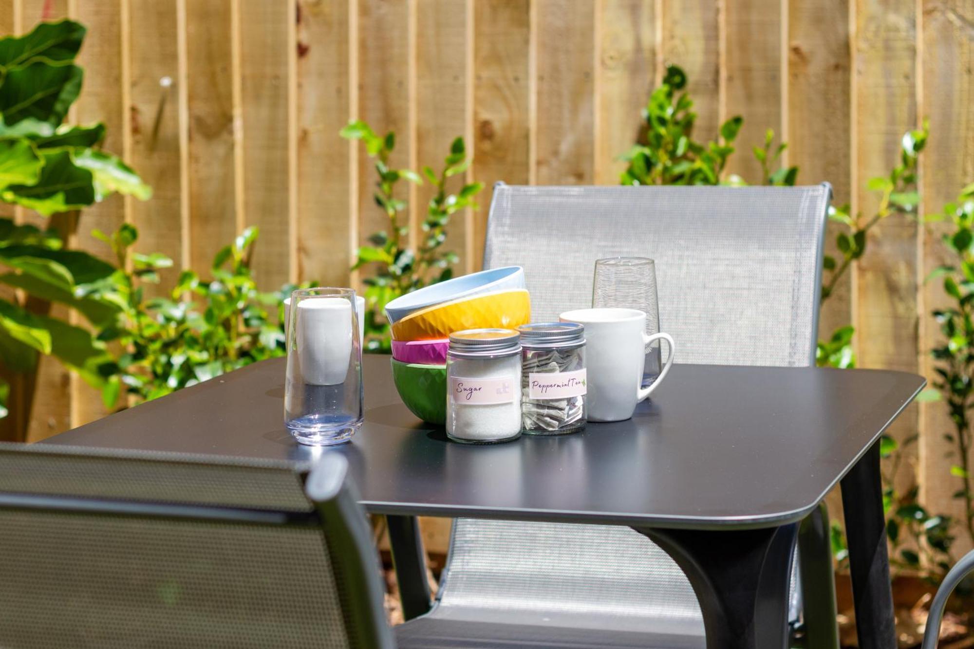 Conveniently Located 2Br Townhouse In West Akl Apartment Auckland Bagian luar foto