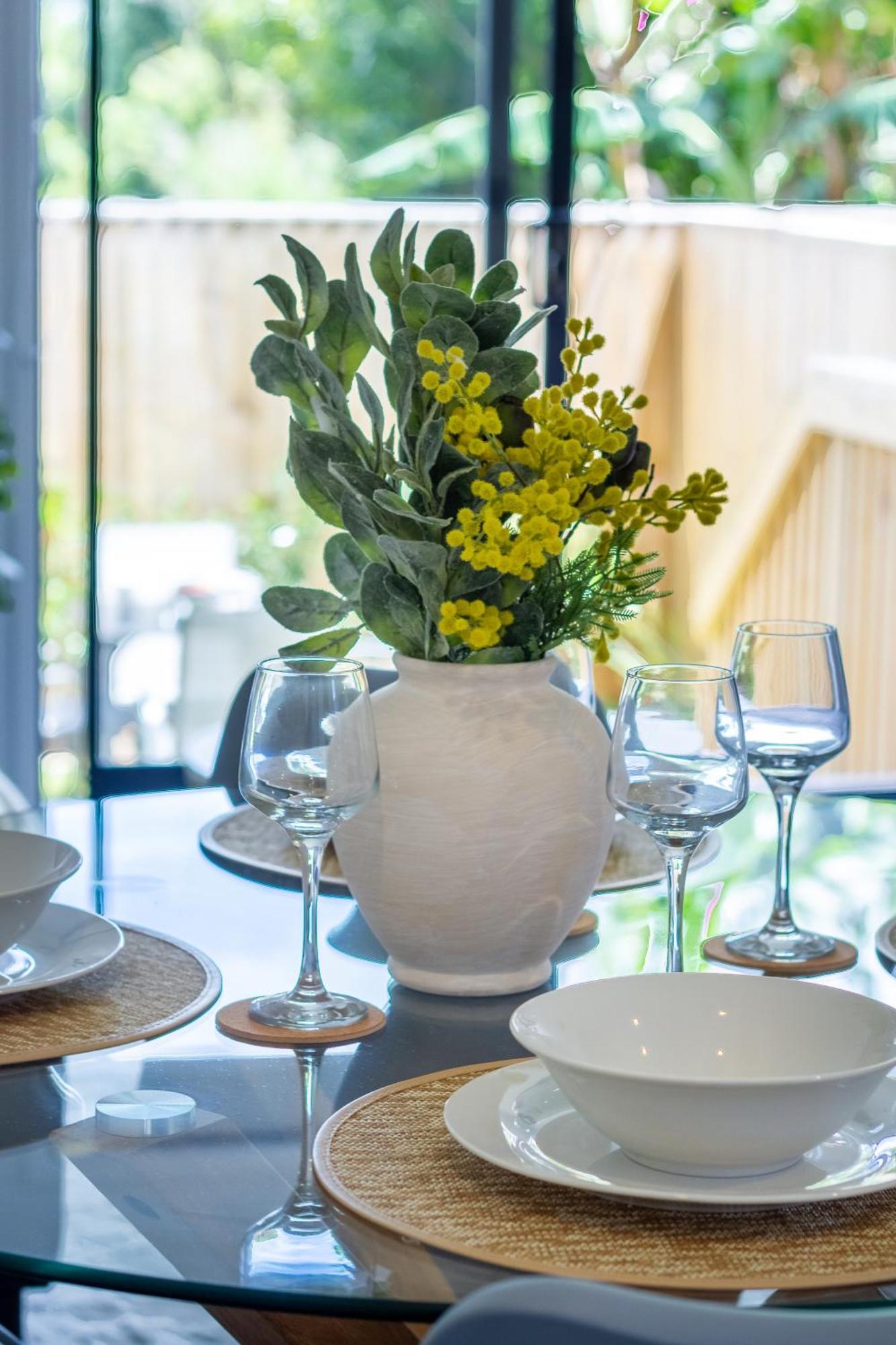 Conveniently Located 2Br Townhouse In West Akl Apartment Auckland Bagian luar foto