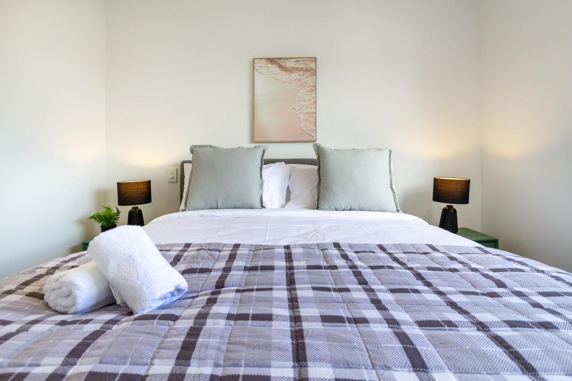 Conveniently Located 2Br Townhouse In West Akl Apartment Auckland Bagian luar foto