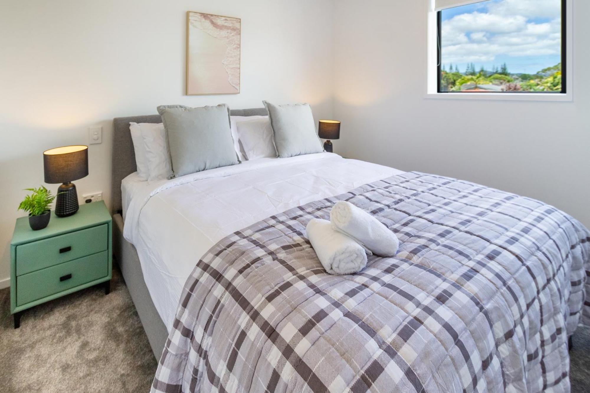 Conveniently Located 2Br Townhouse In West Akl Apartment Auckland Bagian luar foto